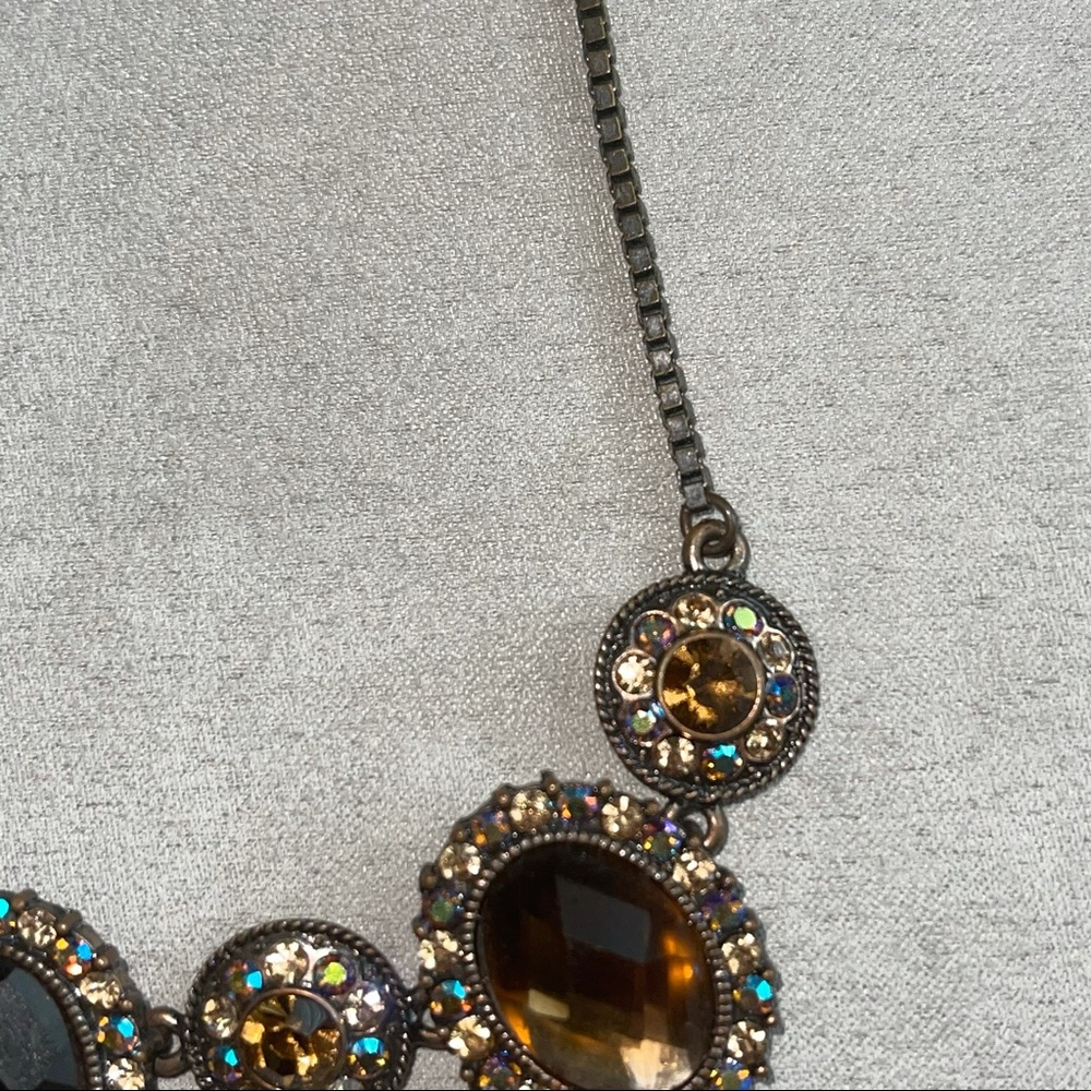 Cache Crystal Necklace - Picture 7 of 7